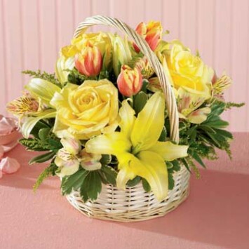 The Lake Forest Garden Spring Basket